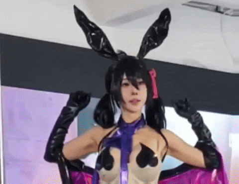 Model Cosplay GIF