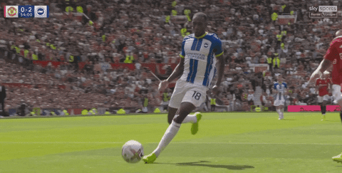 premierleaguenewsnow giphyupload welbeck lisandro martinez physique GIF