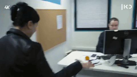 מצחיק GIF by כאן | תאגיד השידור הישראלי