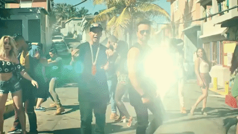 luis fonsi musica GIF