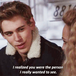 lindsey gort GIF