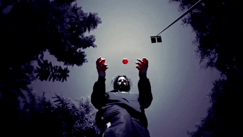 Infoncundibles giphygifmaker bouncing juggling pirouette GIF