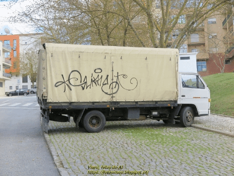 street art portugal GIF