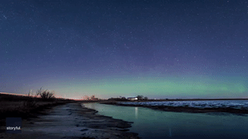 Timelapse Captures Unique Coloration of Northern Lights in Alberta