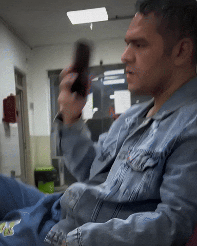 پیشرو GIF