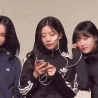 Kim Lip GIF