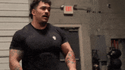 Looking Look Here GIF by GYMREAPERS
