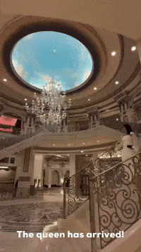 Queen Bomba GIF