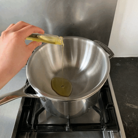 kumaneko giphygifmaker shampoingsolide GIF