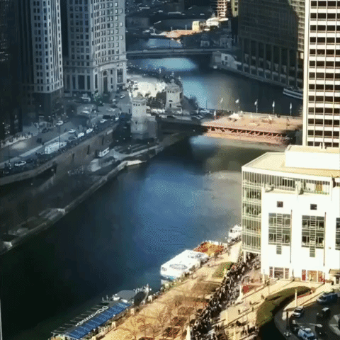 Timelapse Video Shows Chicago River Turning Green for St. Patrick's Day