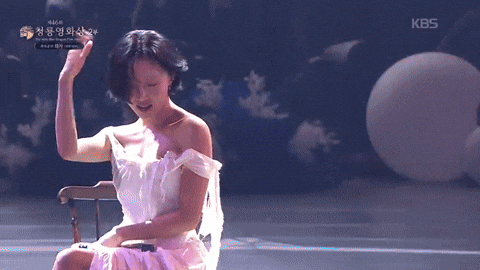 화사와 박정민 By 영희진 GIF