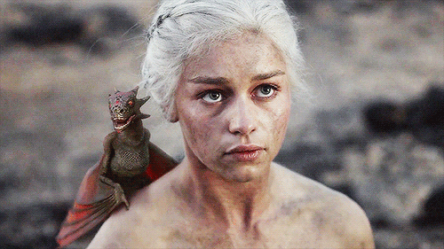 daenerys targaryen GIF