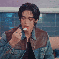 Actor Win GIF