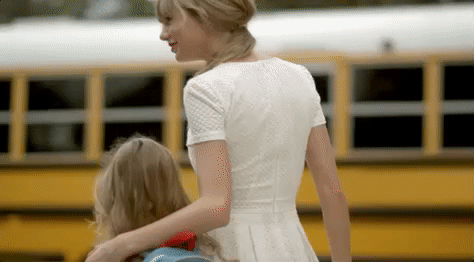 giphyupload taylor swift giphyoliviaeverythinghaschanged GIF