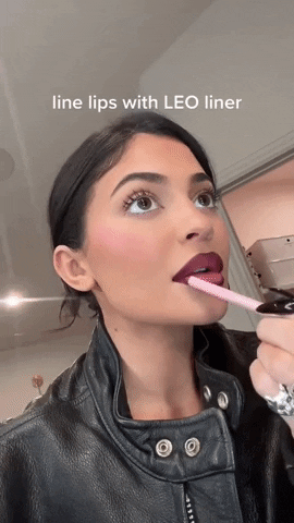 briarclark10a4 giphygifmaker GIF