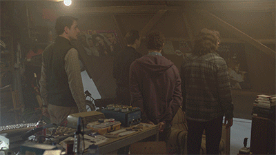 kumail nanjiani garage GIF by Silicon Valley