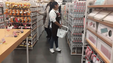 miniso GIF