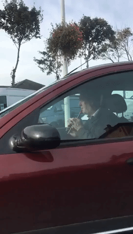 Irishman Passes Time in Traffic by Practicing Tin Whistle