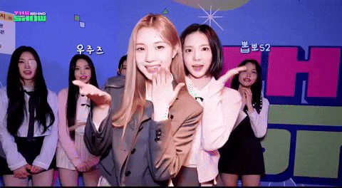 Jiwoo GIF