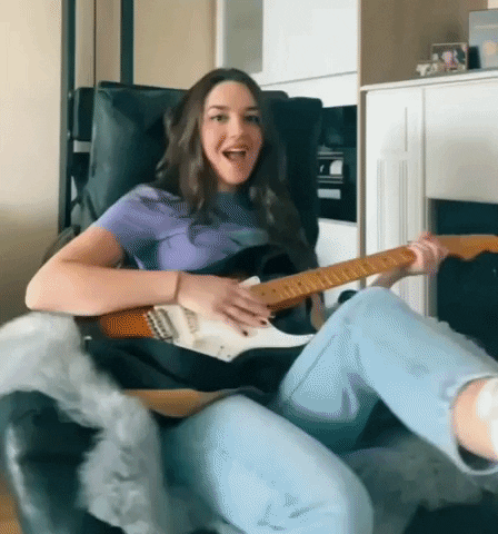 luisasiorou luisasiorou luisa siorou luisa siorou hey luisa siorou hi GIF