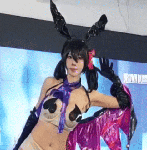 Model Cosplay GIF