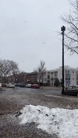 Wintry Weather Lingers in Snowy Minneapolis