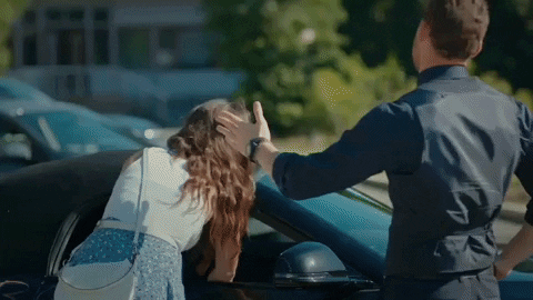 Love Is In The Air Divinity GIF by Mediaset España