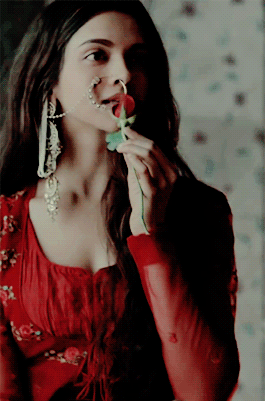 deepika padukone GIF