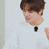 Leo GIF