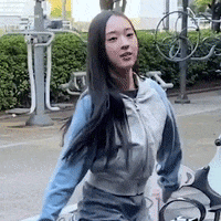 K Pop Wiggle GIF