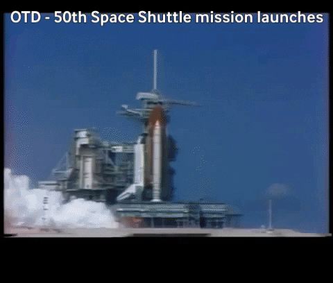 spsweeney91 giphygifmaker usa patriots astronaut GIF