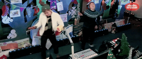 eva de roo linde merckpoel GIF by Studio Brussel