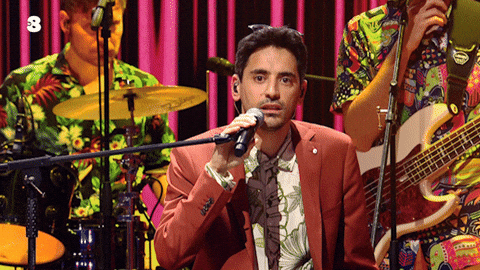 Chesuccede GIF by Tv8it