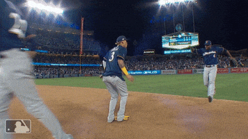 nlcs game 4 GIF by MLB