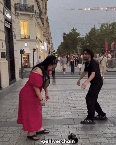 shiverchain weird scary monster alien GIF