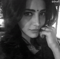 Sani Shruti Hassan GIF
