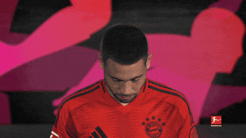 Look Up Fc Bayern GIF by Bundesliga