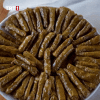 Hungry Dinner GIF by TRT