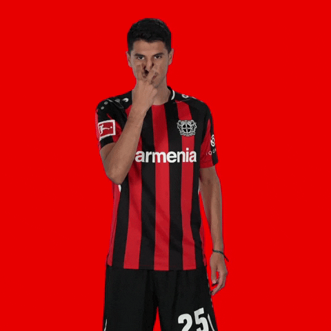Eye Watching GIF by Bayer 04 Leverkusen