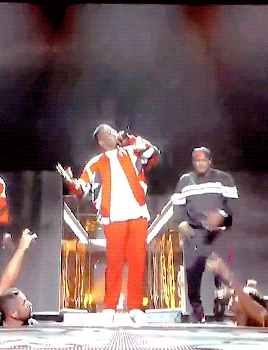 bet awards 2015 didnt found any set yet so i made my own GIF