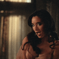 Twiggy Mckayla GIF
