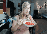 BinaBianca food eat nom essen GIF