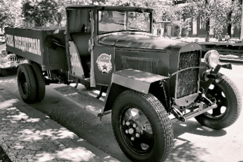 Gadgetworld giphygifmaker art trump memes GIF