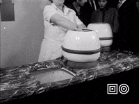 Vintage Drying GIF by Beeld & Geluid