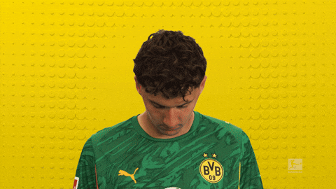 Look Up Borussia Dortmund GIF by Bundesliga