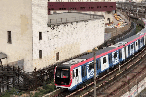 giphyupload moscow GIF