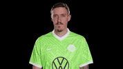 Look Here Reaction GIF by VfL Wolfsburg