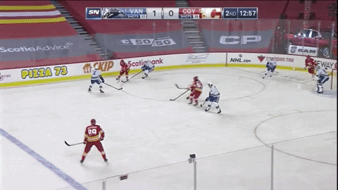 jonathandonville giphygifgrabber matthew tkachuk GIF