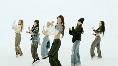 madisonmwrites giphygifmaker kpop nmixx kpop dance GIF
