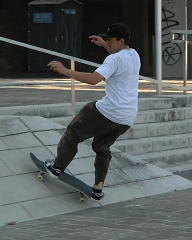 Satisfying France GIF by Pizza Skateboards
